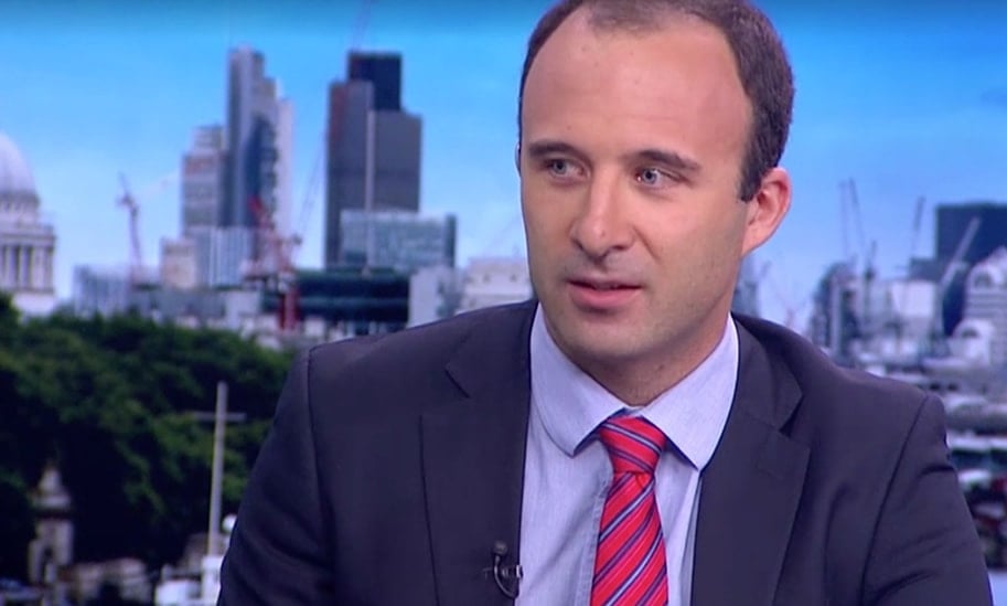 Disruptive Brexit" Key Risk to Pound Sterling says Deutsche Bank's Saravelos