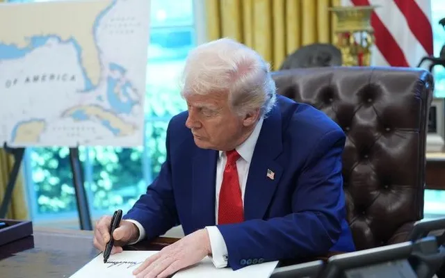Tổng thống Trump gia hạn lệnh trừng phạt Nga | VTV.VN