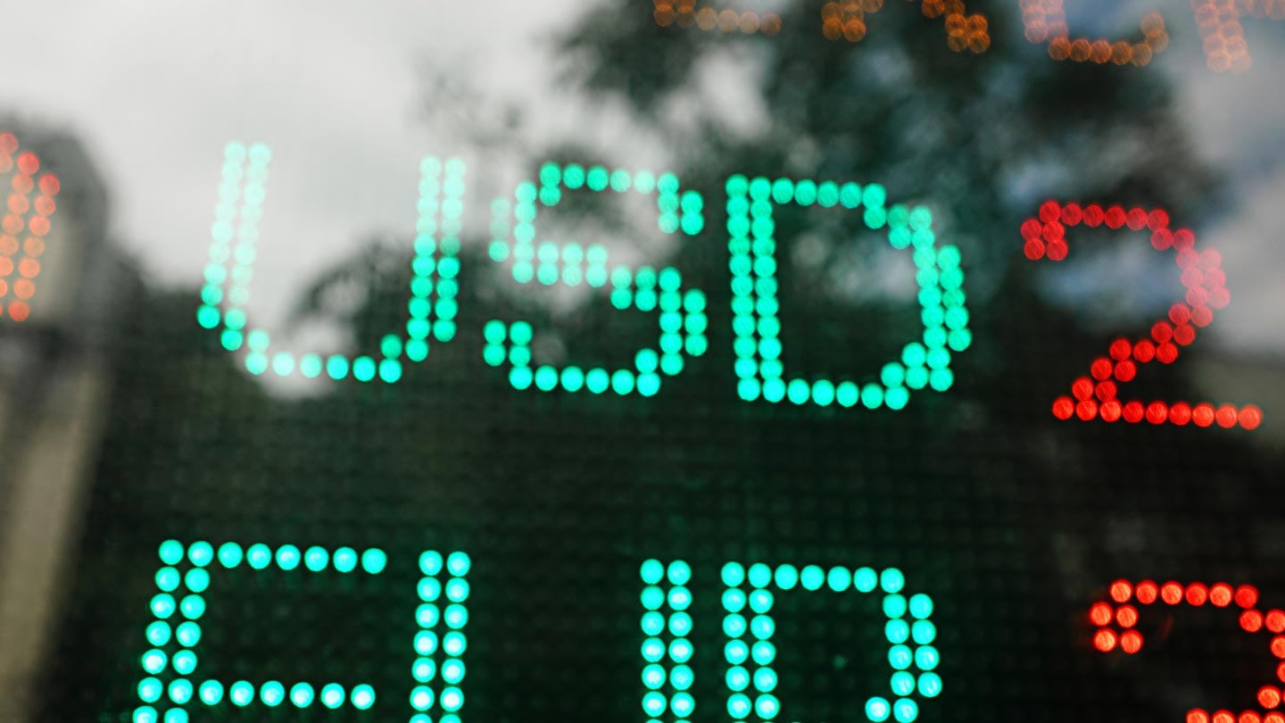 De-dollarization: The end of dollar dominance? | J.P. Morgan