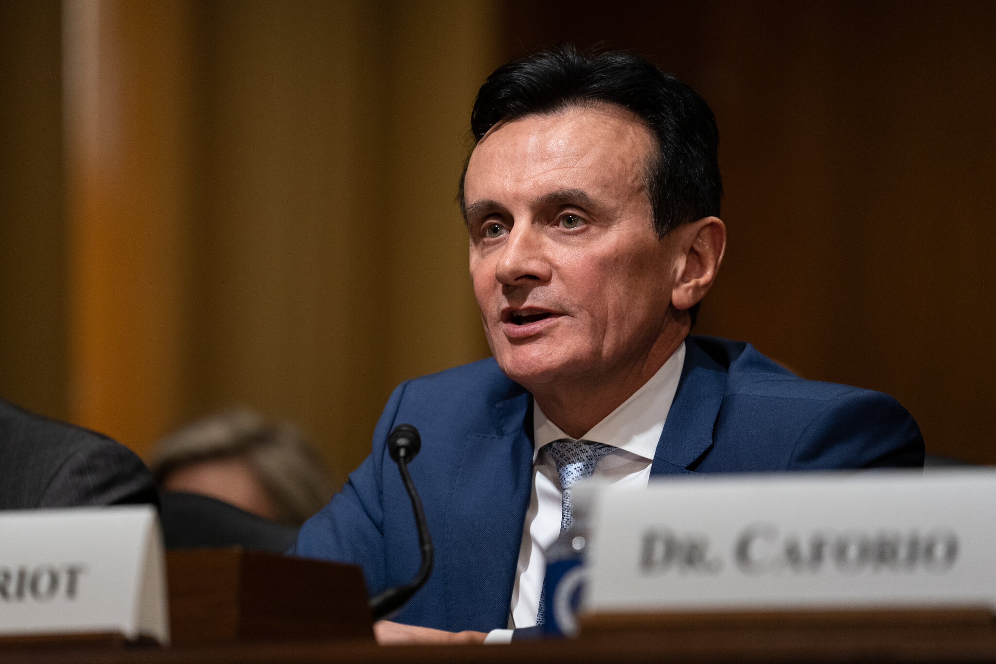 Công ty "lãi đậm" nhờ vaccine Covid-19, CEO AstraZeneca nhận lương cao nhất  tại Anh - Nhịp sống kinh tế Việt Nam & Thế giới
